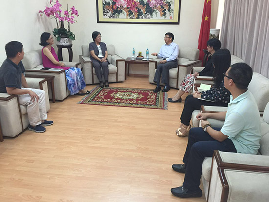 ACC Secretary-General Yang Xiuping Met with Consul-General of China in Kuching