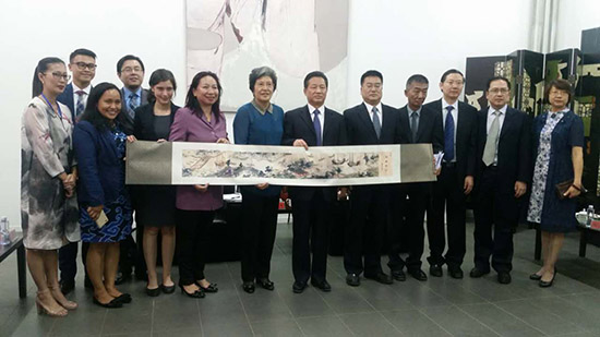 Shared Glory with Diversified Splendours: the Group Exhibition of ASEAN-China Academies of Fine Arts Was Officially Opened 