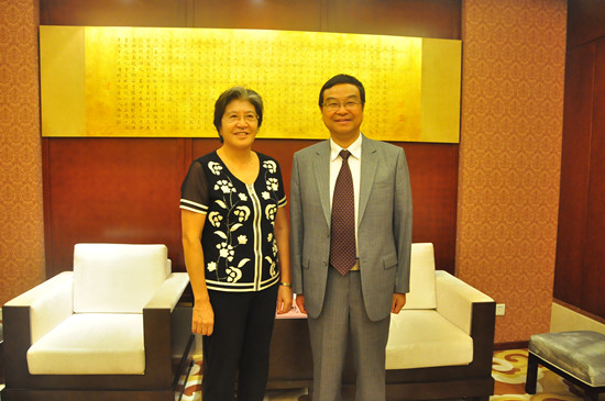 ACC Secretary-General H.E. Mme. Yang Xiuping Met with Deputy Director-General of Jiangsu Provincial Department of Education and Deputy Mayor of Suzhou