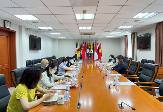 ACC Representatives Exchanged Views with Nanjing University