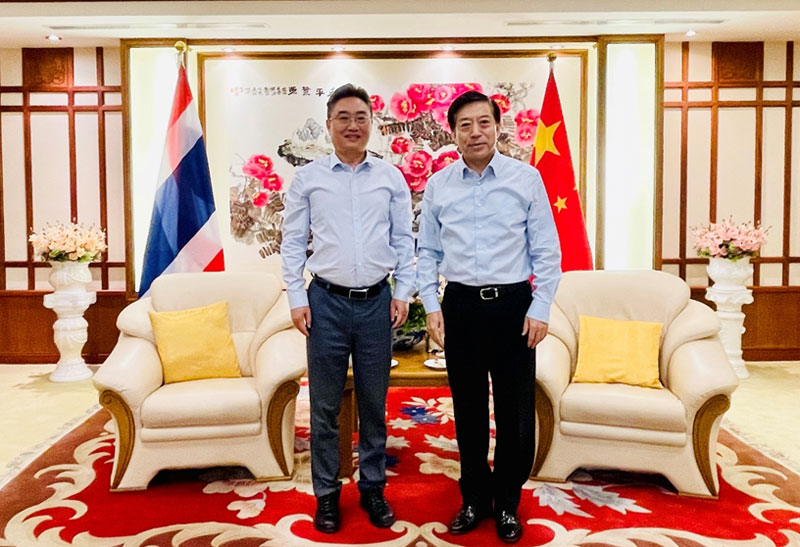 SG Shi Zhongjun Meets Ambassador Han Zhiqiang of China to Thailand 